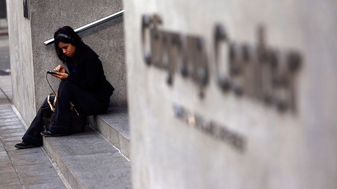 FBI forces police departments across the US to keep quiet about cellphone spying gear