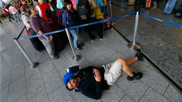 Lufthansa pilots’ strike leaves 200,000 stranded after weekend train chaos