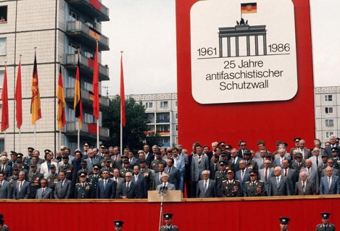 The official GDR celebration of 25 years of the "Anti-Fascist Rampart" (Image from bukarest.diplo.de)