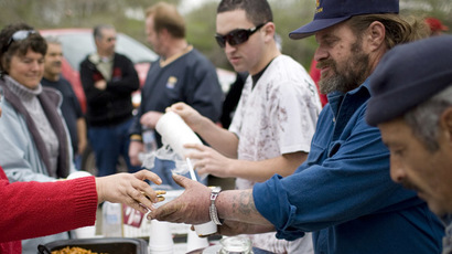 Florida judge lifts ban on feeding homeless in public