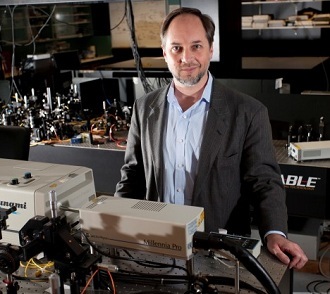 The Director of Griffithâs Centre for Quantum Dynamics, Professor Howard Wiseman (Griffith University)