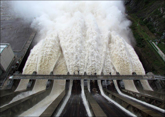Rushydro dam in Amur region (Image from wikipedia.org)