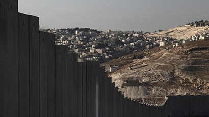 3 US & 1 UK rabbis killed, 7 injured in attack at Jerusalem synagogue