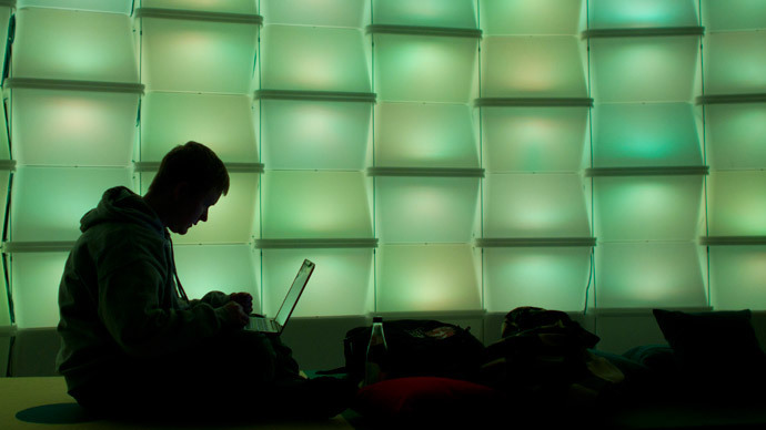 US State Dept locks down email system after suspected hacker attack