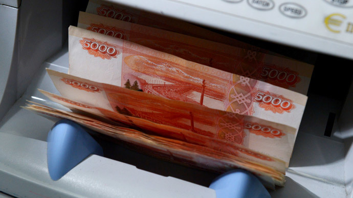 Russian ruble continues recovery, as oil back to $80