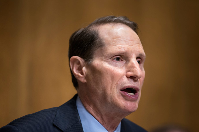 Committee chairman Senator Ron Wyden (AFP Photo / Brendan Smialowski)