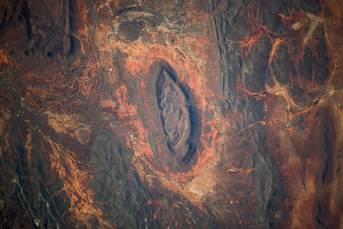 Namib desert in Africa pictured from the ISS. (Image from artemjew.ru)