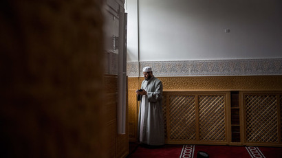 Facebook AI ‘mediator’ will analyze every upload…to warn against drunk selfies?