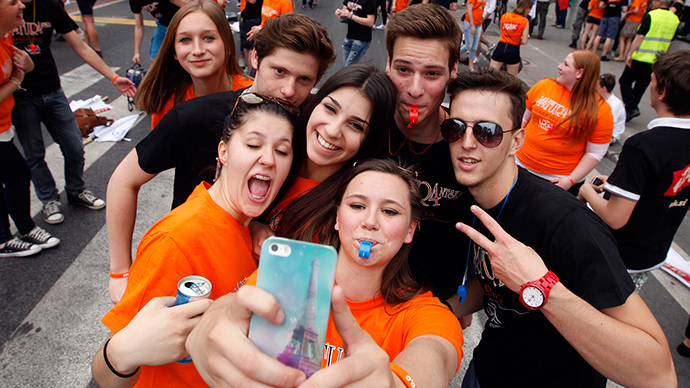 Facebook AI ‘mediator’ will analyze every upload…to warn against drunk selfies?