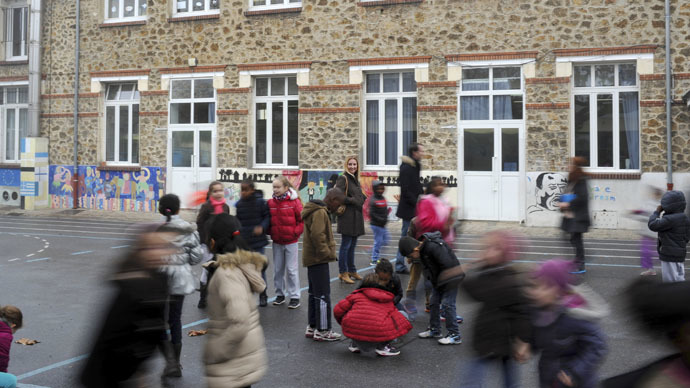 ‘Pork or nothing’: Mayor makes Muslim kids to go meatless at French school
