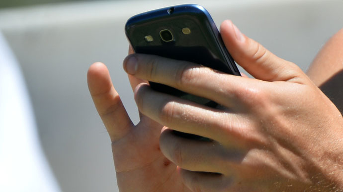 Top Canada court rules cops don’t need warrants to search cell phones