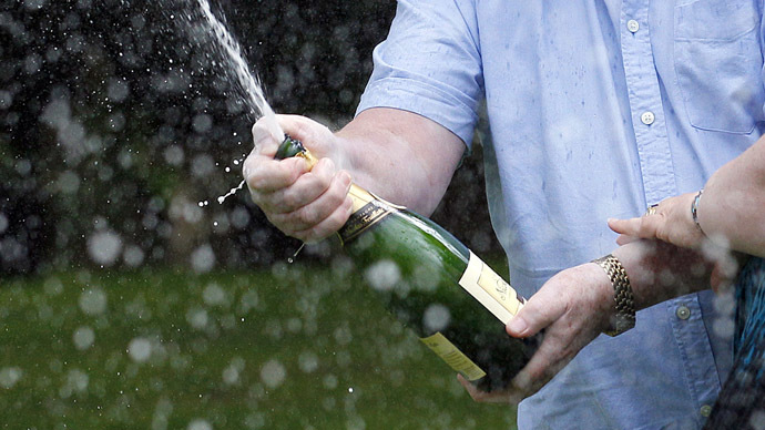 Festive Champhysics: Uncorking sparkling wine a key to solving energy problems