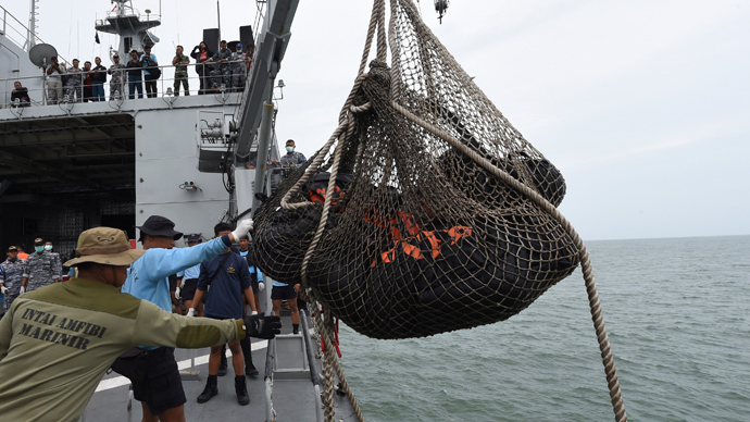 Four ‘big’ parts of AirAsia QZ8501 plane found – Indonesian officials