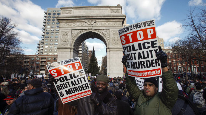Grand juror from Ferguson cases sues prosecutor to speak out