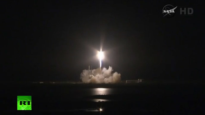SpaceX’s Dragon blasts off with Falcon rocket, reland attempt fails