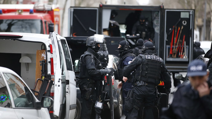 Killing of policewoman in Paris linked to Charlie Hebdo attack – reports