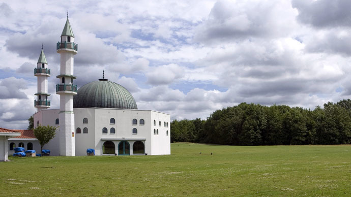 Muslim Group S Building In Sweden Vandalized With Graffiti Pig S Head Rt World News