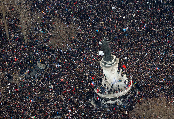 Aerial view taken on January 11, 2015 of the Unity rally âMarche Republicaineâ at the Place de la Republique (Republique's square) in Paris in tribute to the 17 victims of a three-day killing spree by homegrown Islamists. (AFP Photo / Kenzo Tribouillard)