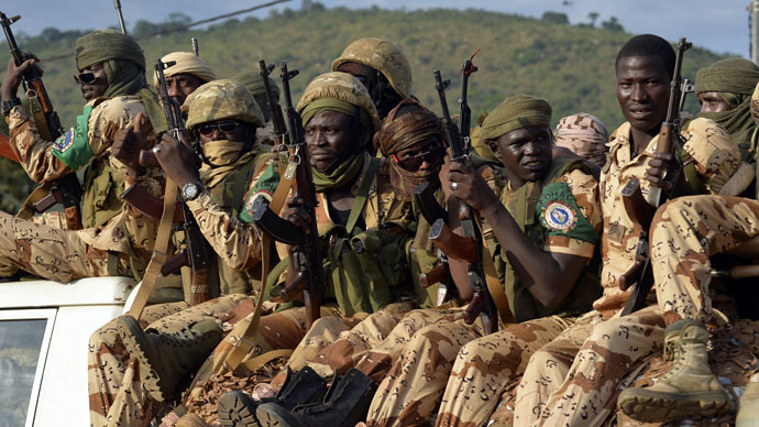 Thousands cheer Chadian troop deployment against Boko Haram (PHOTOS)