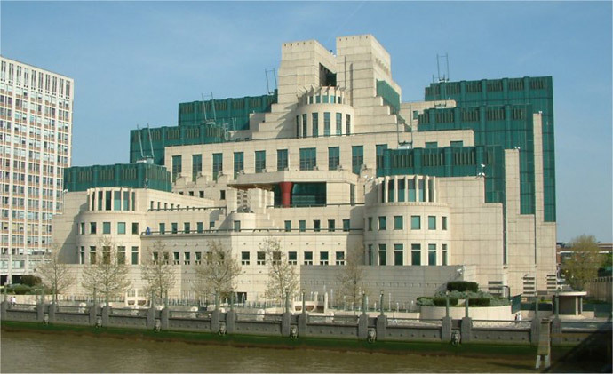 Ex-MI6 chief calls for new 'spy pact' with internet firms ...