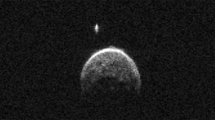 Giant asteroid that whizzed past Earth has its own moon