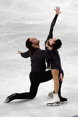 Yuko Kavaguti (R) and Aleksandr Smirnov (RIA Novosti / Vladimir Pesnya)