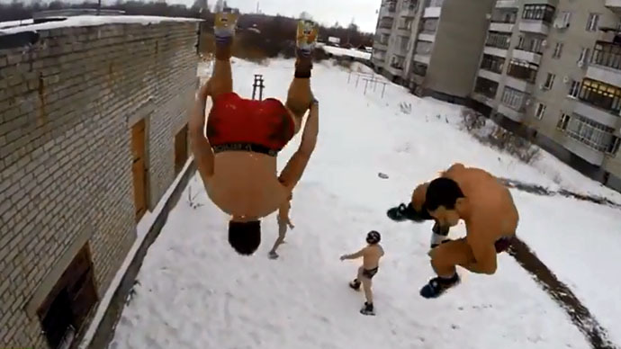 Jackass in Jockeys: Russian daredevils beat winter blues (VIDEO)