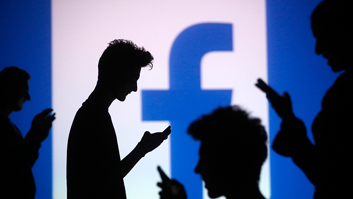 Using Facebook to spy on your ‘friends’ can cause depression – study