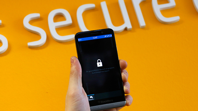 Canadian faces $20k fine, jail time for refusing to unlock phone during airport check
