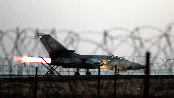 Falklands/Malvinas: UK sends more troops to islands amid ‘increased threat’ from Argentina