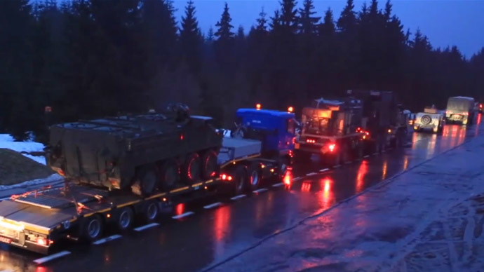 Breakdown: Czech spectators give up waiting for US Army convoy after 7hr wait