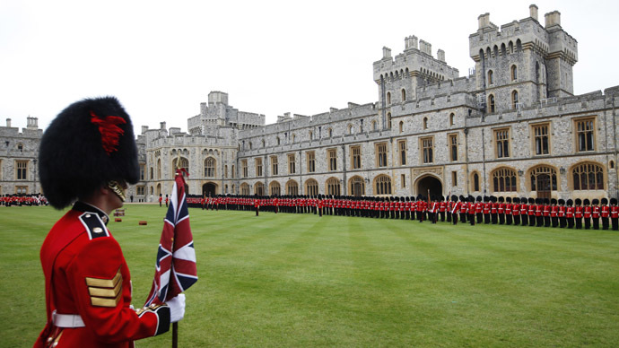 Fair pay, ma’am! Queen’s staff prepare to take industrial action over low pay
