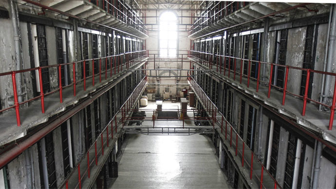 Islamic extremists recruiting inside prisons, staff cuts to blame – ex-counter terror chief