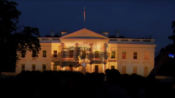 Russian tanks on White House? Students protest Obama V-Day snub using fake 'projection'