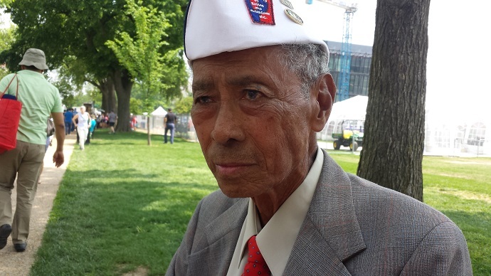 Jesse M. Baltazar recalls surviving the Japanese bombing of Manila, Philippines in December 1941 (RT America/Aliza Krichevsky)