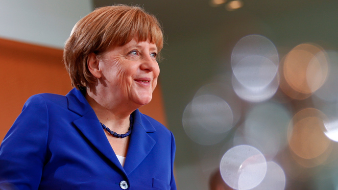 Merkel defends her staff amid NSA spying scandal