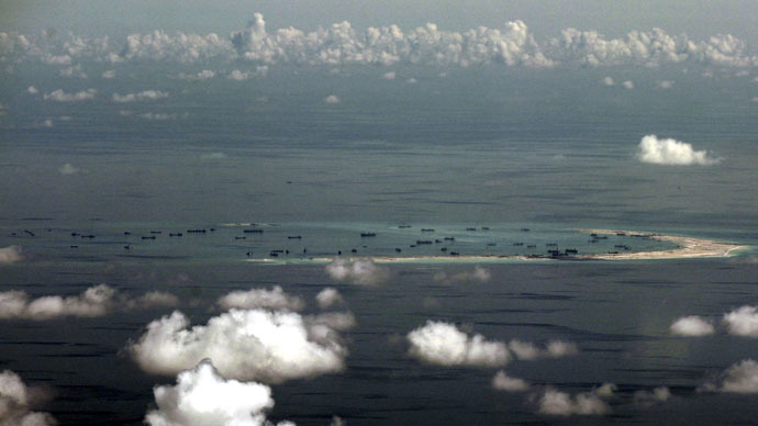 US mulls sending military ships, aircraft near South China Sea disputed islands – report