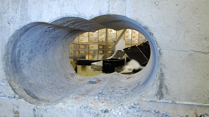 Hatton Garden Heist: 7 men arrested across London in police raids