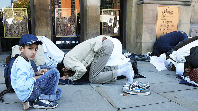 ‘Immigrants stealing our jobs, Muslims taking over’: UK schoolkids’ survey exposes social divisions