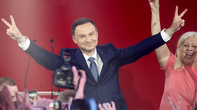 No to Brussels, Yes to Kiev: New president sets course for more independent Poland