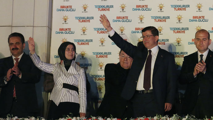 Turkish govt resigns, Erdogan seeks to form 1st coalition after 12 yrs majority rule