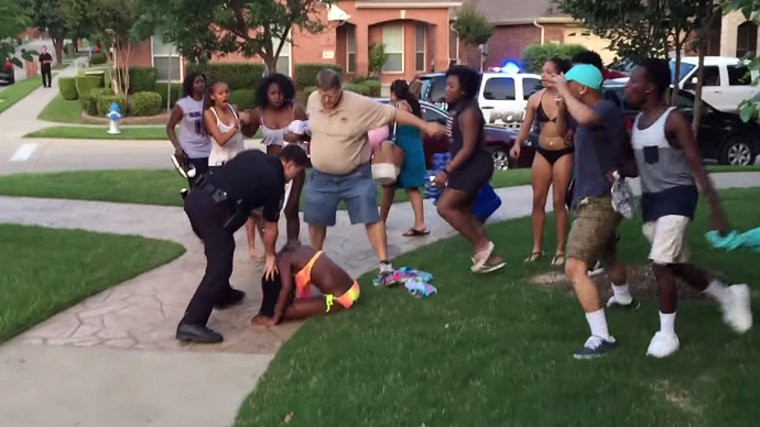 Out Of Control Mckinney Police Officer Who Drew Gun On Teens At Pool Party Quits Rt Usa News