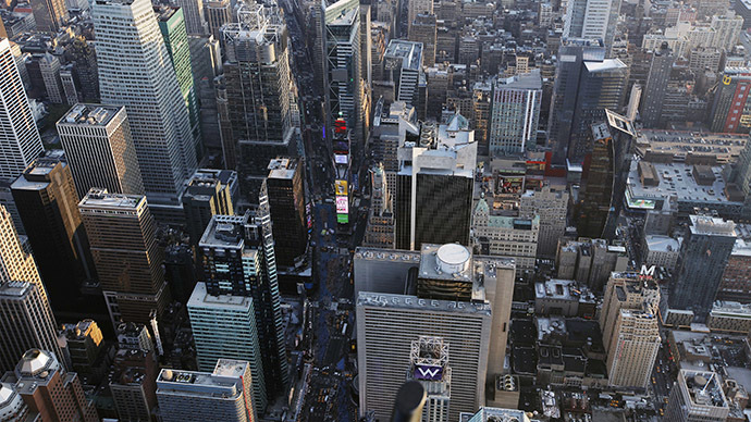 Times Square high-rise in smoke, building evacuated