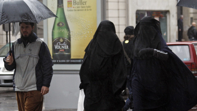  French  Muslim  grocery sparks outcry by introducing male  