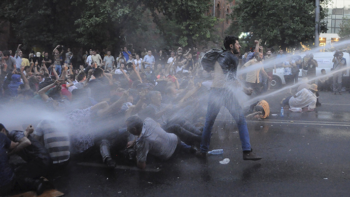 Armenian protesters refuse to meet president, continue ‘Electric Yerevan’ sit-in