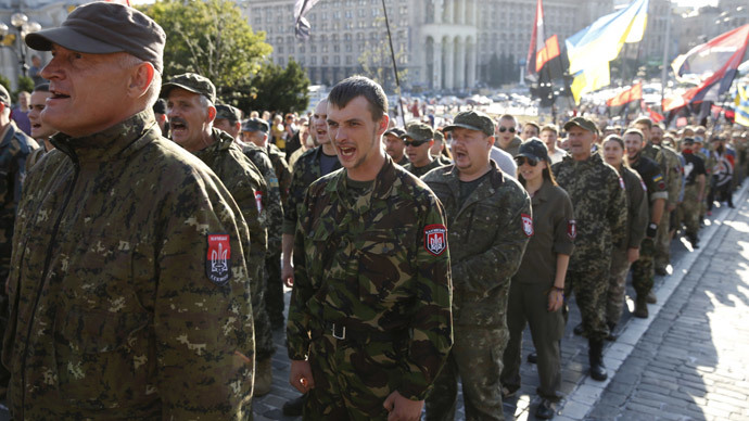 Far-right stage huge march in Kiev, call for military action in E. Ukraine