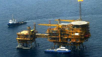 Iran lawmakers prepare to close Hormuz Strait