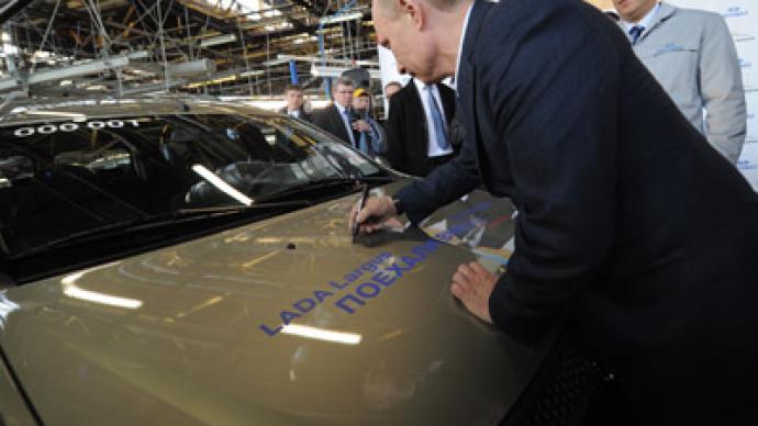 Putin to foster love for Russian car makes