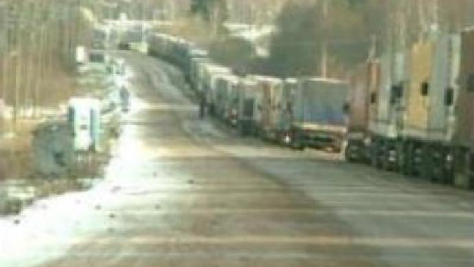 Trucks snarl up hits Latvia-Russia border crossing