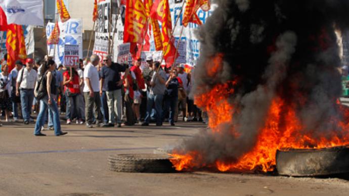 First mass strike in decade paralyzes Argentina, challenges Kirchner govt (PHOTOS)